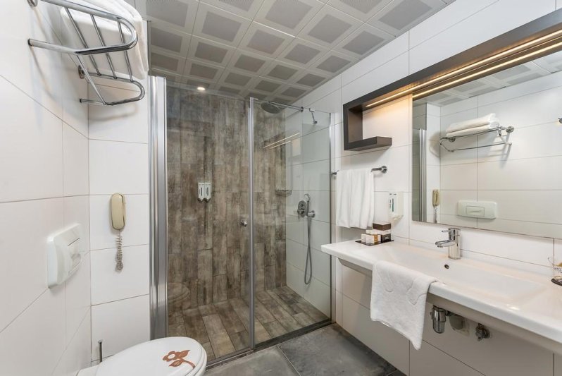 Alanya utazás White City Beach