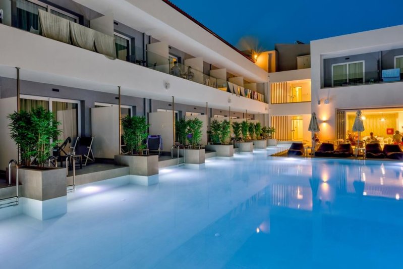 Zakynthos utazás White Olive Premium Laganas