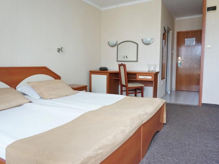 Napospart utazás Zefir Hotel