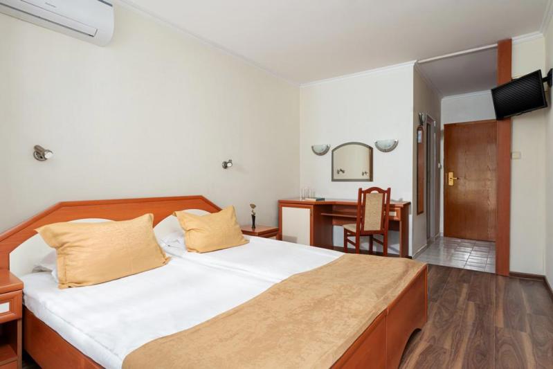 Zefir Hotel Napospart
