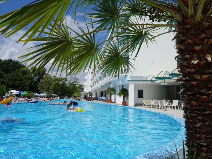 Napospart utazás Zefir Hotel