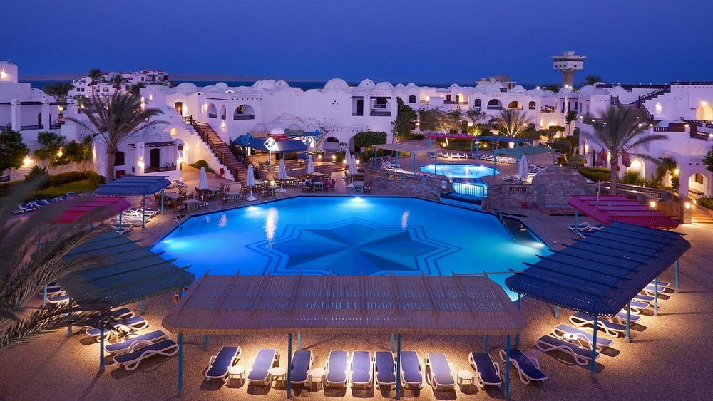 Hurghada utazás Arabella Azur Beach Resort