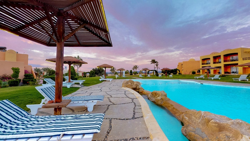 Marsa Alam utazás Wadi Lahmy Azur Resort