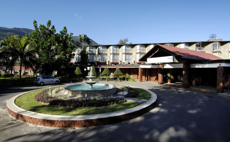 Seychelle-szigetek Mahé nyaralás Berjaya Beau Vallon Bay Resort & Casino