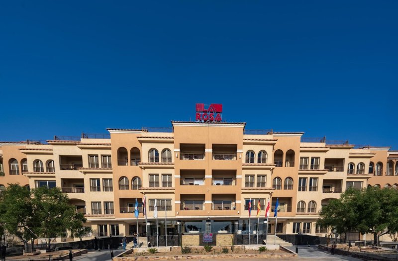 Hurghada utazás La Rosa Boho Aquapark Hotel