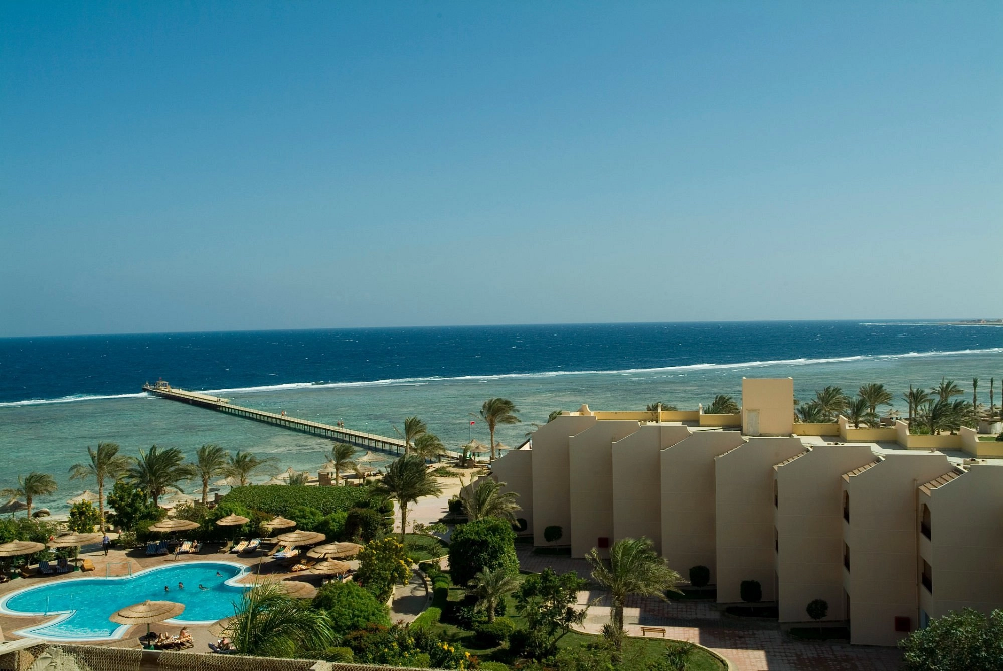 Marsa Alam utazás Flamenco Beach Resort El Quseir