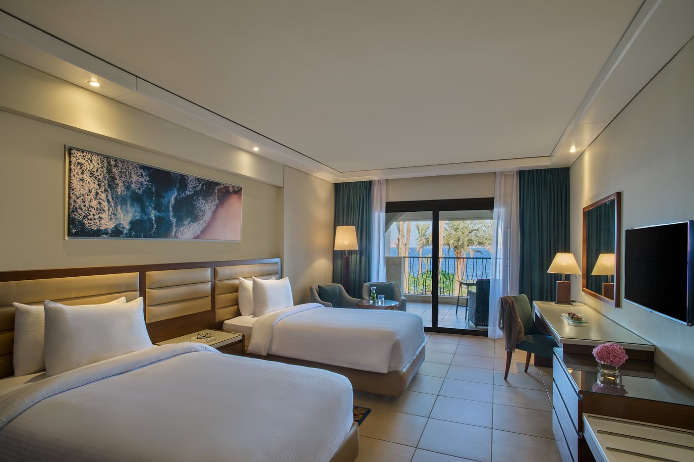 Sharm El-Sheikh utazás Grand Rotana Resort & Spa