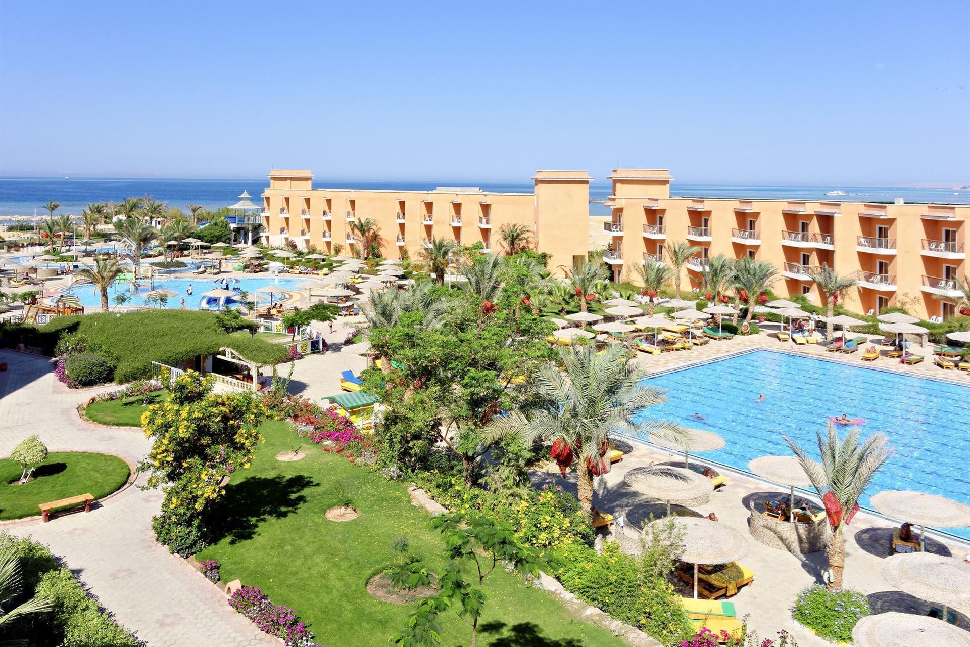 Hurghada utazás Three Corners Sunny Beach Resort