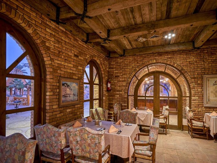 Sharm El-Sheikh utazás Parrotel Beach Resort