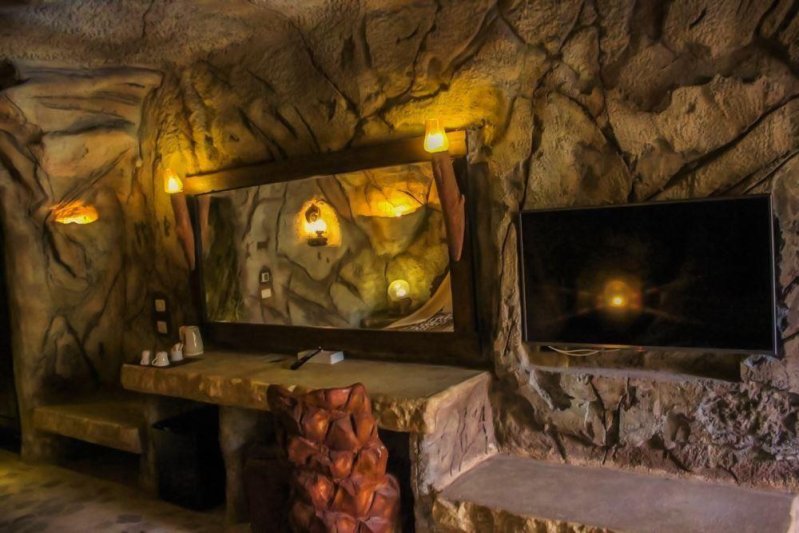 Hurghada utazás Caves Beach Resort