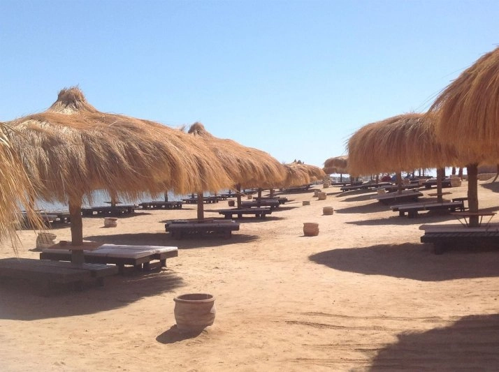 Caves Beach Resort Hurghada