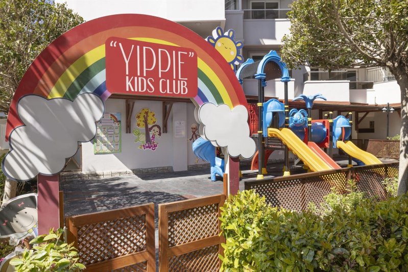 Antalya utazás Ramada Resort Lara