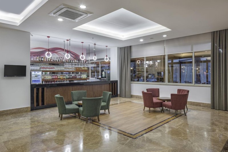 Antalya utazás Ramada Resort Lara