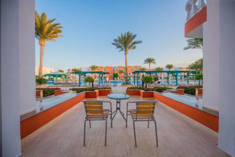 Hurghada utazás Sunrise Garden Beach Resort Select