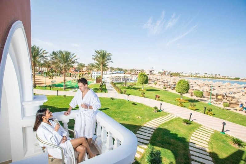 Hurghada utazás Sunrise Garden Beach Resort Select
