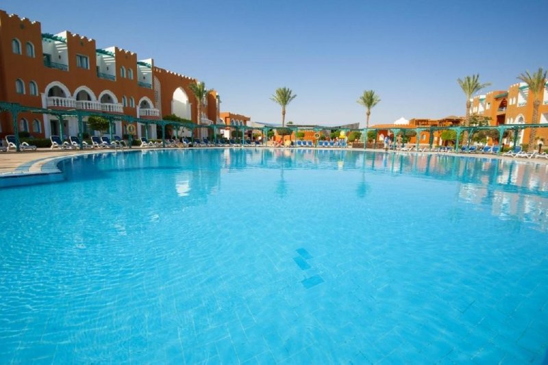 Hurghada utazás Sunrise Garden Beach Resort Select