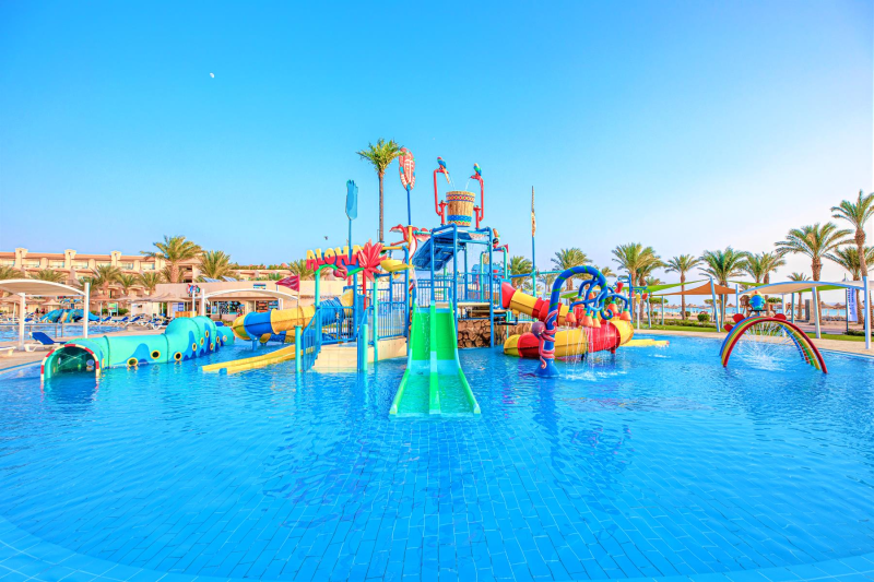 Hurghada utazás The V Luxury Resort