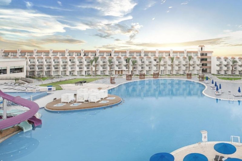 Hurghada utazás The V Luxury Resort