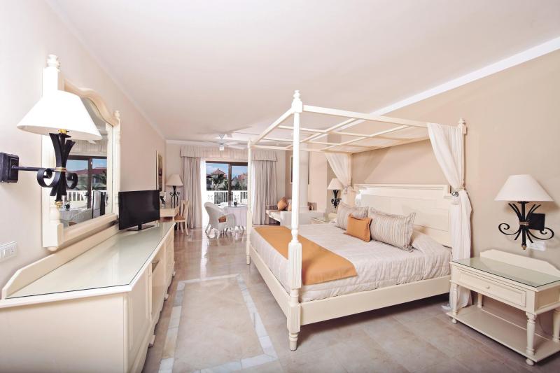 Bahia Principe Escape Aquamarine Dominika