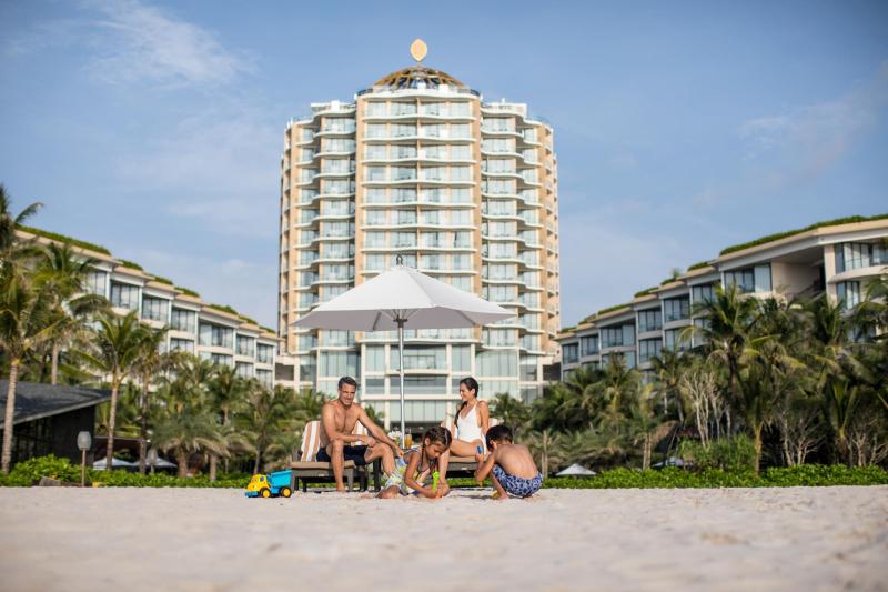 Intercontinental Phu Quoc Long Beach Resort Duong To