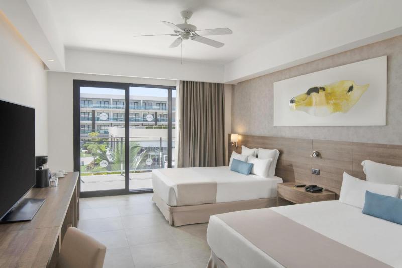 Serenade Punta Cana Beach & Spa Resort Dominika