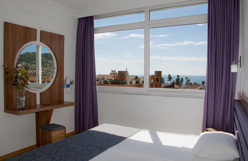 Alanya utazás Sealine Bonapart