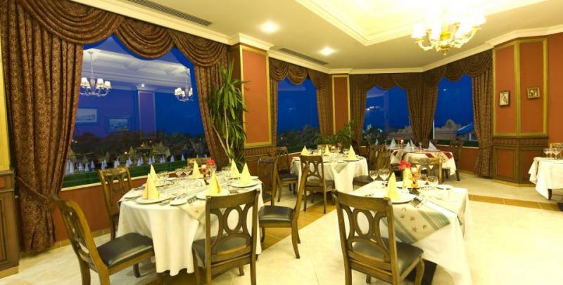 Alanya utazás Delphin Deluxe Resort