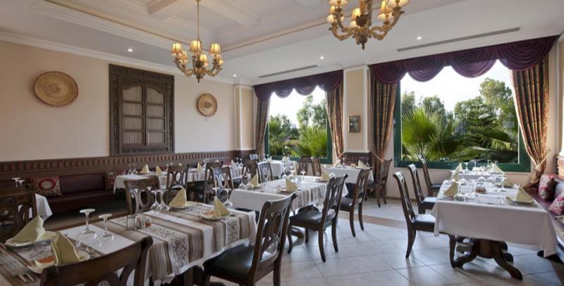 Alanya utazás Delphin Deluxe Resort