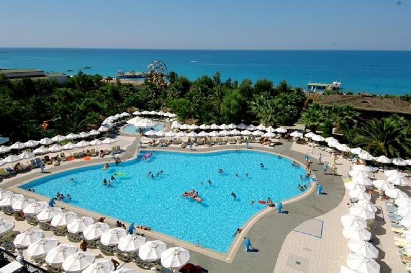 Alanya utazás Delphin Deluxe Resort