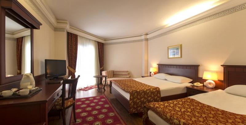 Alanya utazás Delphin Deluxe Resort