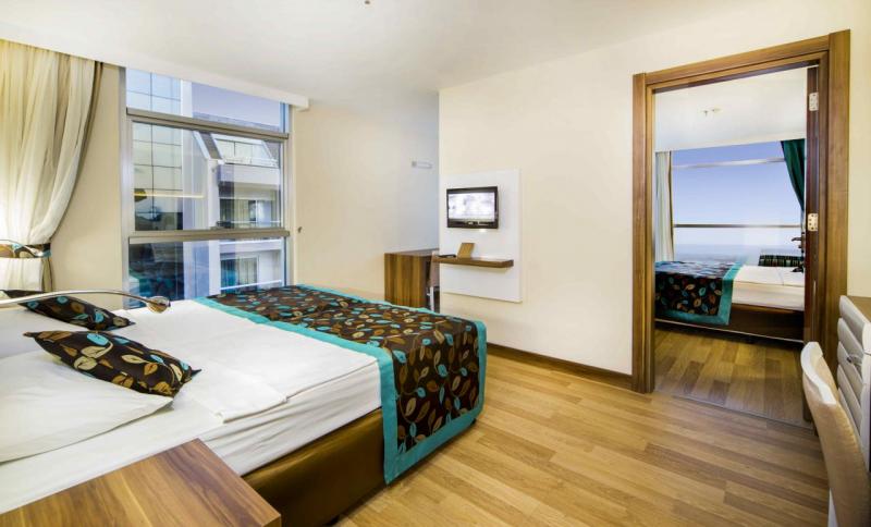 Alanya utazás Dizalya Palm Garden Hotel