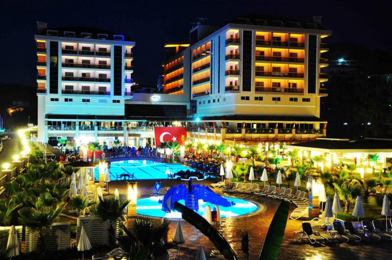 Alanya utazás Dizalya Palm Garden Hotel