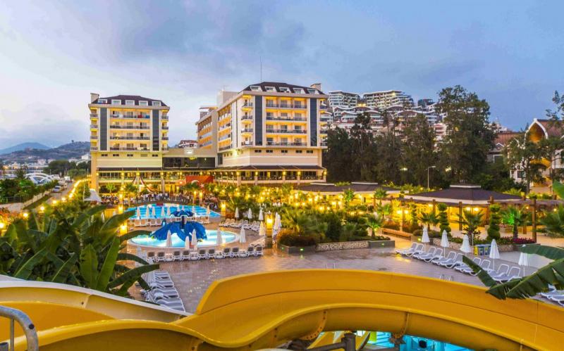 Alanya utazás Dizalya Palm Garden Hotel