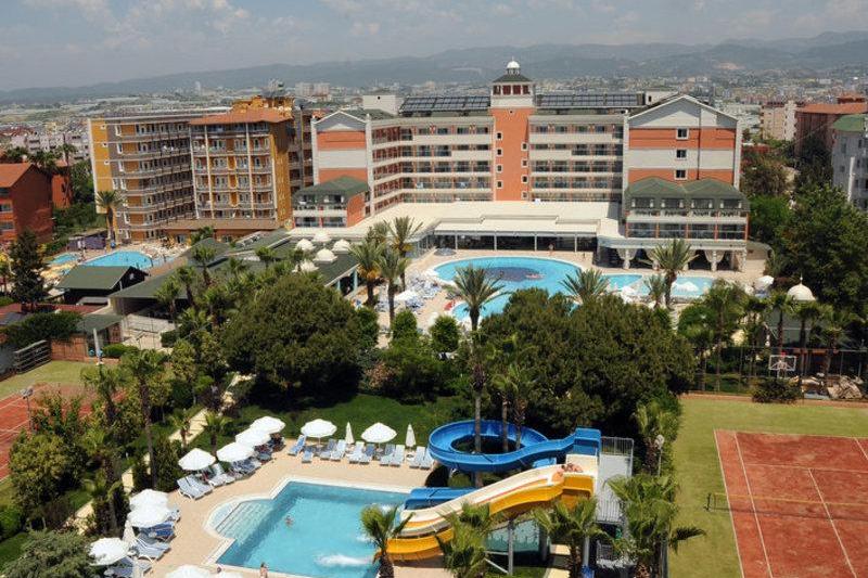 Alanya utazás Insula Resort Hotel