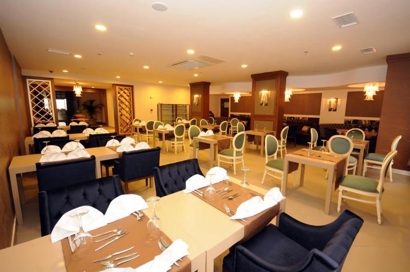 Alanya utazás Insula Resort Hotel