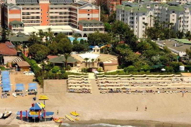 Alanya utazás Insula Resort Hotel