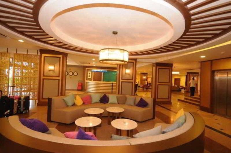 Alanya utazás Insula Resort Hotel