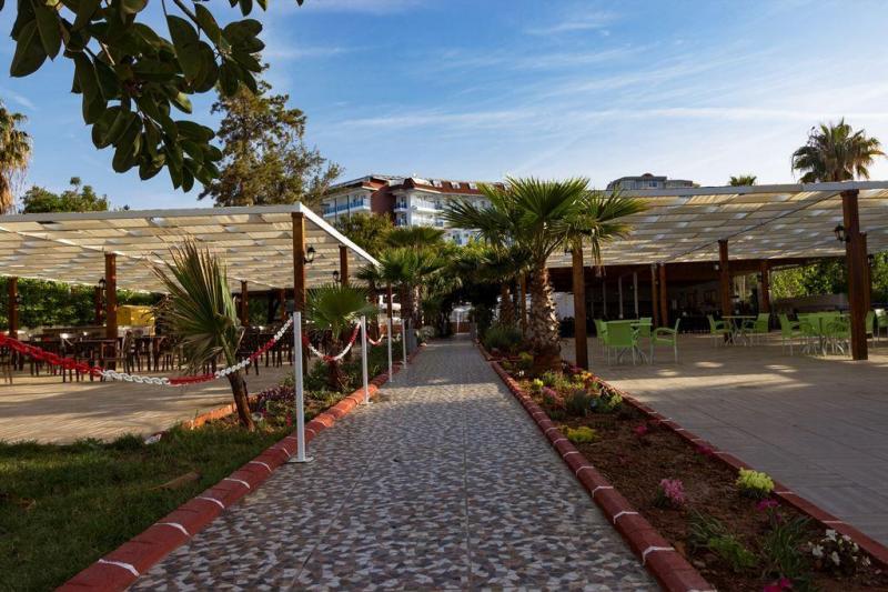 Alanya utazás Maya World Beach