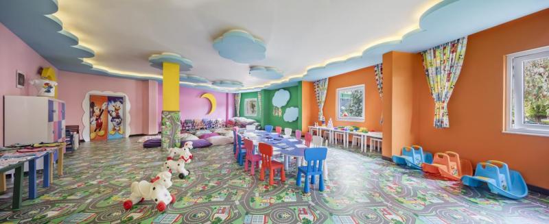 Alanya utazás Royal Garden Beach