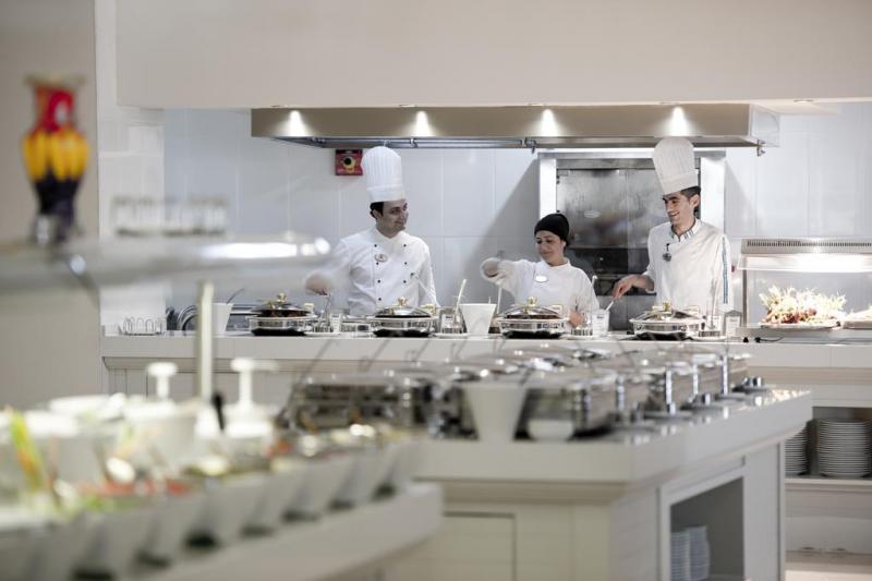 Alanya utazás Sealife Buket Beach Hotel