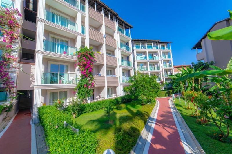 Alanya utazás Sealife Buket Beach Hotel