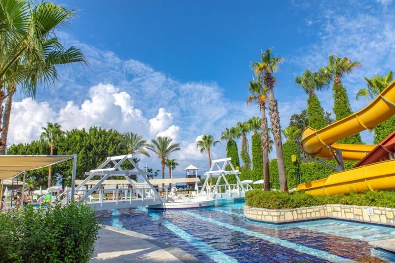 Alanya utazás Sealife Buket Beach Hotel