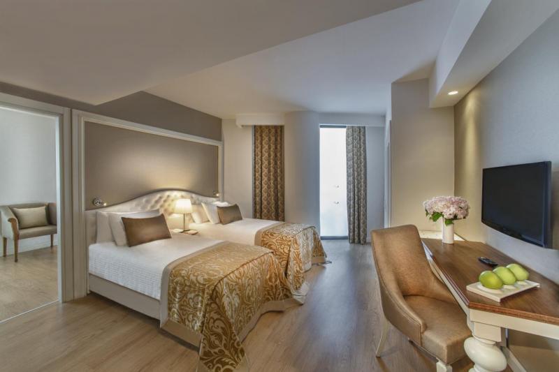 Antalya utazás Aska Lara Resort Spa