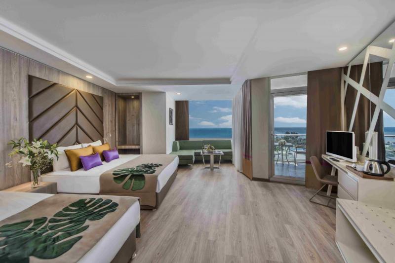 Antalya utazás Delphin Be Grand Resort