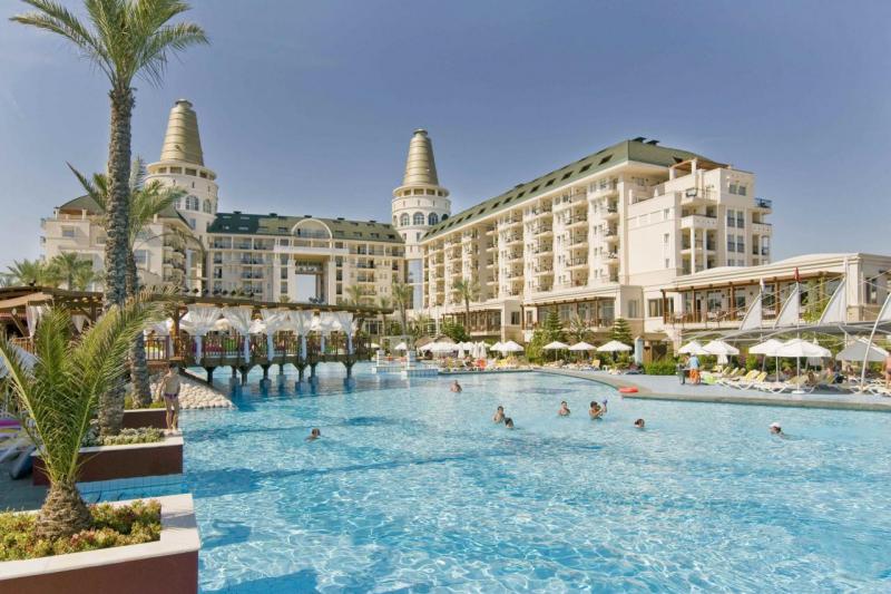 Antalya utazás Delphin Diva