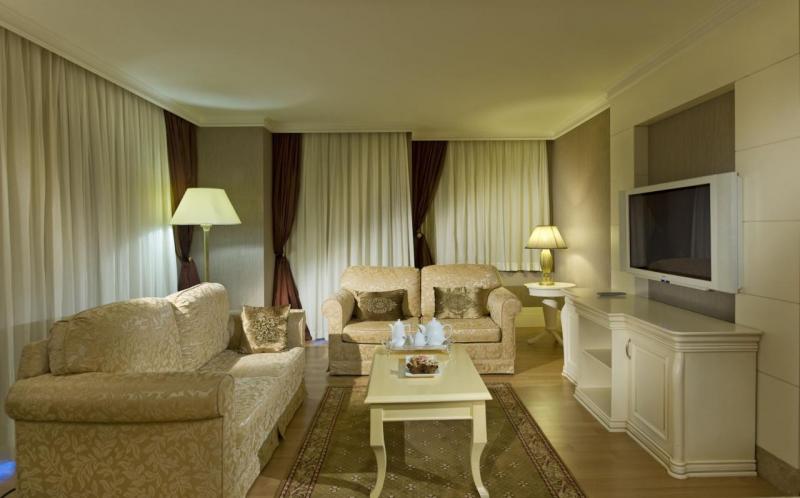 Antalya utazás Delphin Diva