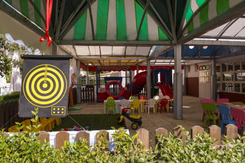 Antalya utazás Delphin Diva