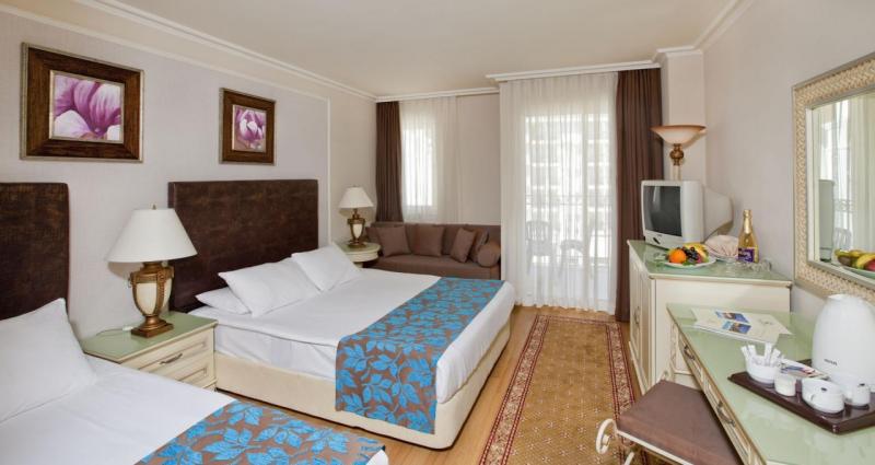 Antalya utazás Delphin Diva