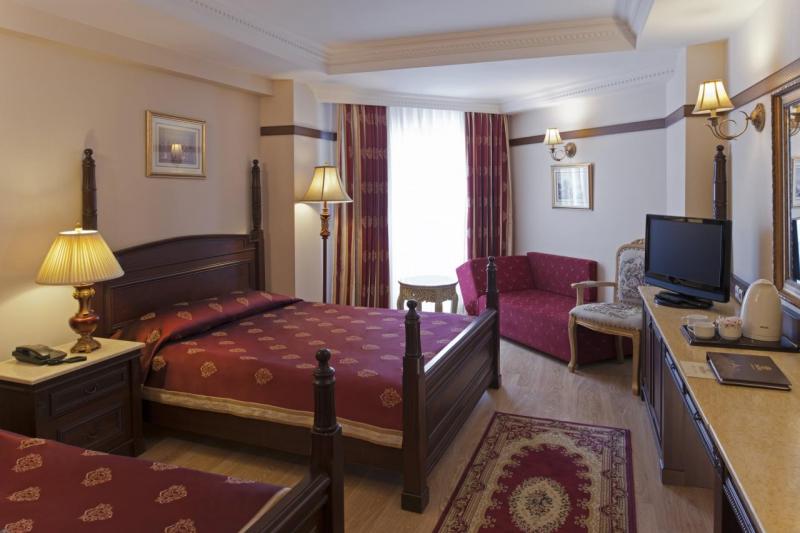 Antalya utazás Delphin Palace