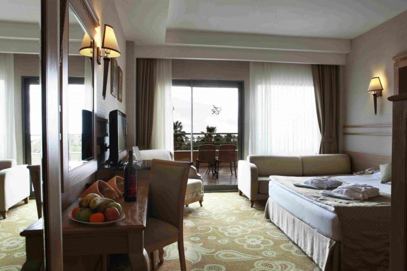 Antalya utazás Fame Residence Lara Spa